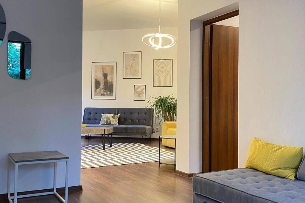 La Tuya Deluxe Villa Iasi Exterior foto